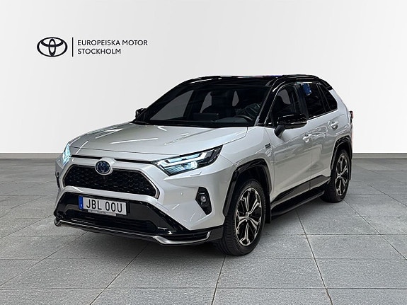 Toyota RAV4 3 of 13