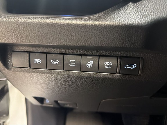 Toyota RAV4 11 of 13