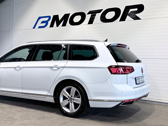 Volkswagen Passat 6 of 24