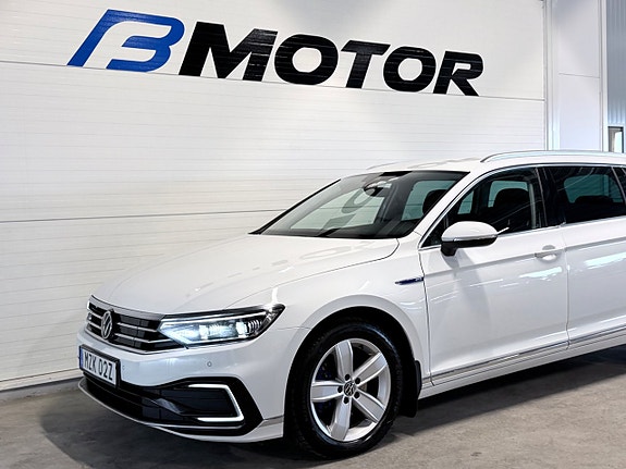Volkswagen Passat 5 of 24