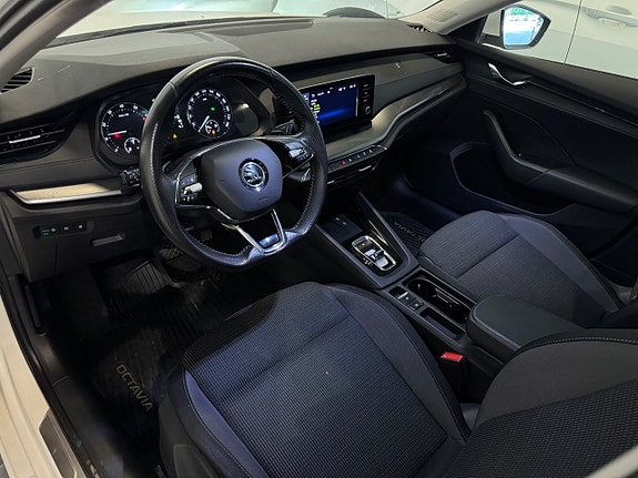 Skoda Octavia 10 of 24