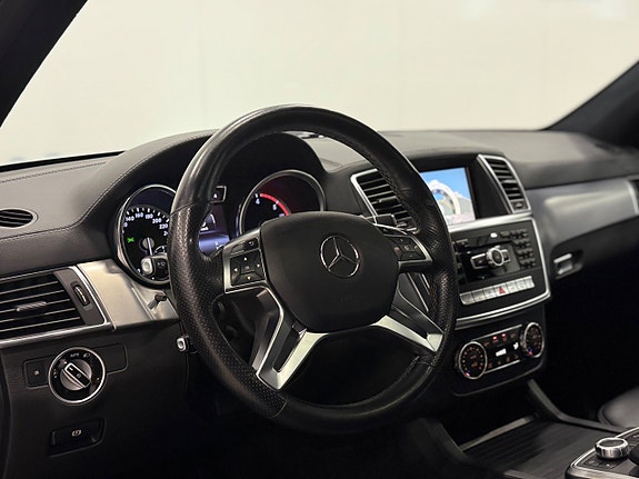 Mercedes-Benz GL350 9 of 30