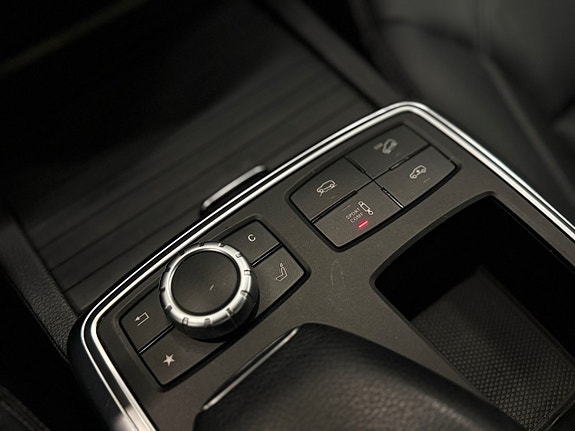 Mercedes-Benz GL350 22 of 30