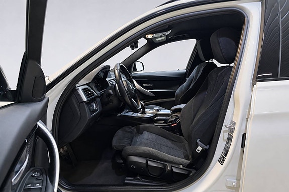 BMW 320d 11 of 30