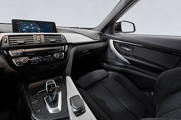BMW 320d 28 of 30