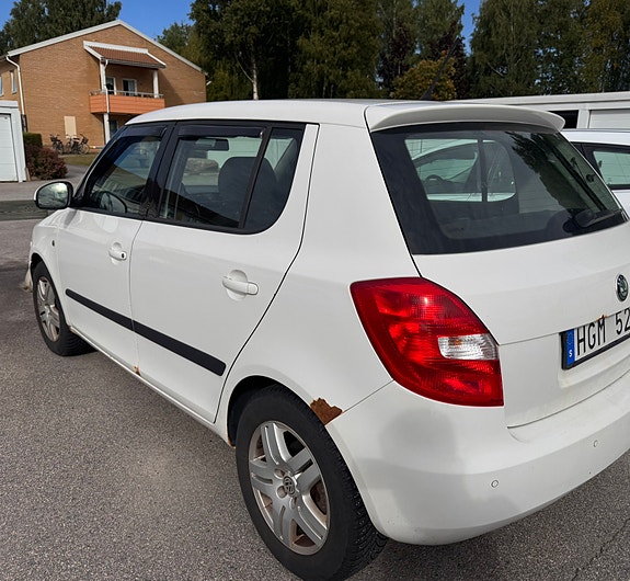 Skoda Fabia 2 of 6