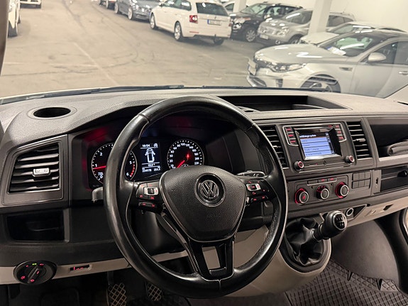 Volkswagen Transporter 11 of 18
