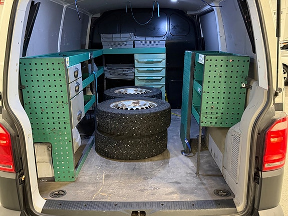 Volkswagen Transporter 7 of 18