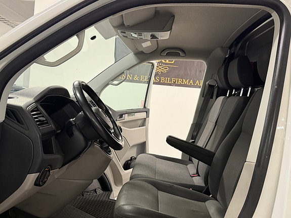 Volkswagen Transporter 10 of 18