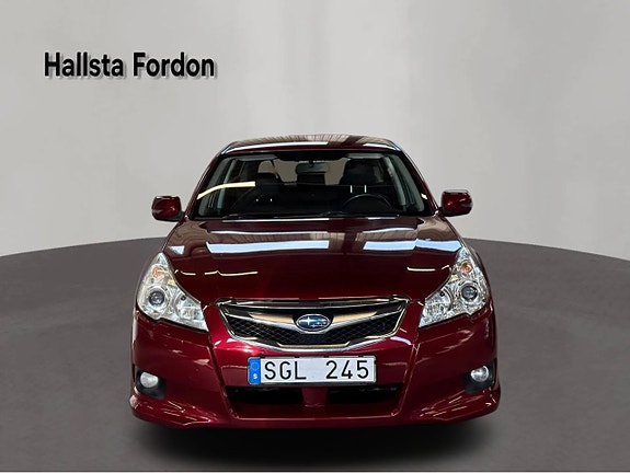 Subaru Legacy 2 of 12
