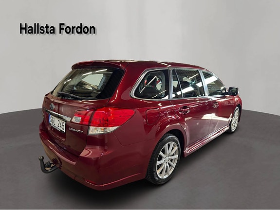 Subaru Legacy 6 of 12