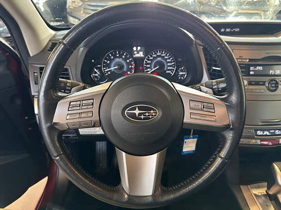 Subaru Legacy 12 of 12