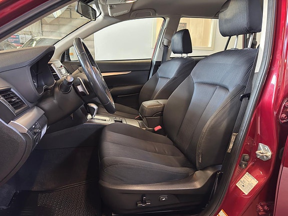 Subaru Legacy 7 of 12