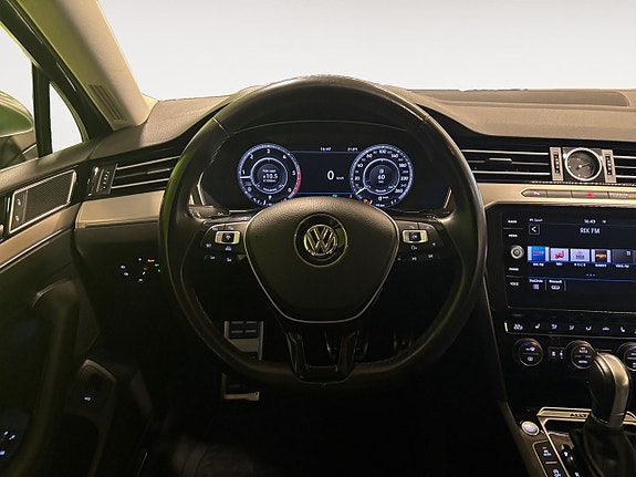 Volkswagen Passat Alltrack 13 of 25