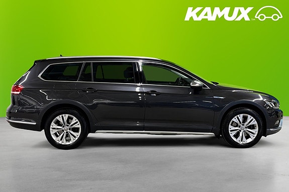Volkswagen Passat Alltrack 2 of 25