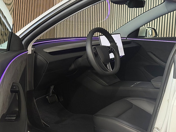 Tesla Model 3 10 of 25