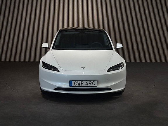 Tesla Model 3 9 of 25