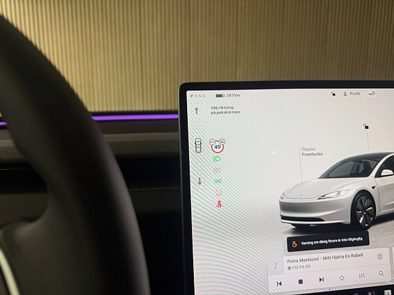 Tesla Model 3 25 of 25