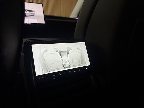 Tesla Model 3 14 of 25