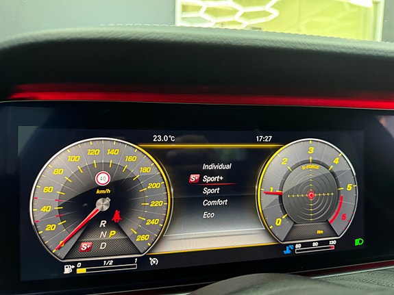 Mercedes-Benz E220 d 22 of 26
