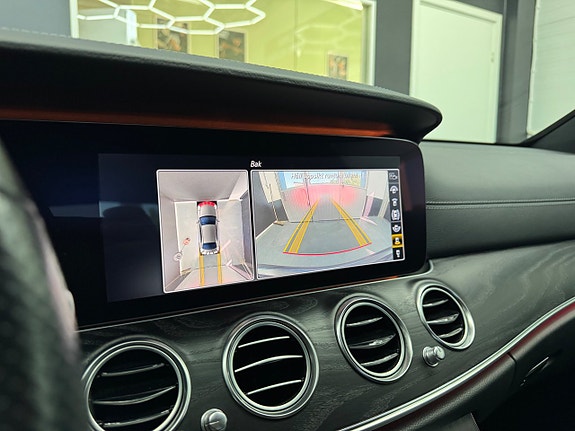 Mercedes-Benz E220 d 21 of 26