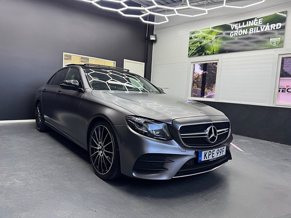Mercedes-Benz E220 d 2 of 26