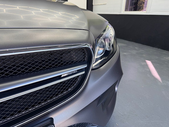 Mercedes-Benz E220 d 8 of 26
