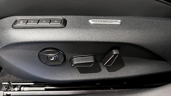 Volkswagen Passat 19 of 26