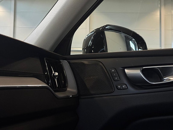 Volvo XC60 18 of 20