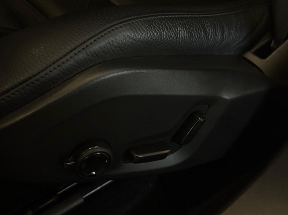 Volvo XC60 16 of 20