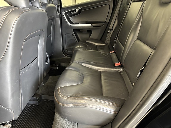 Volvo XC60 6 of 9