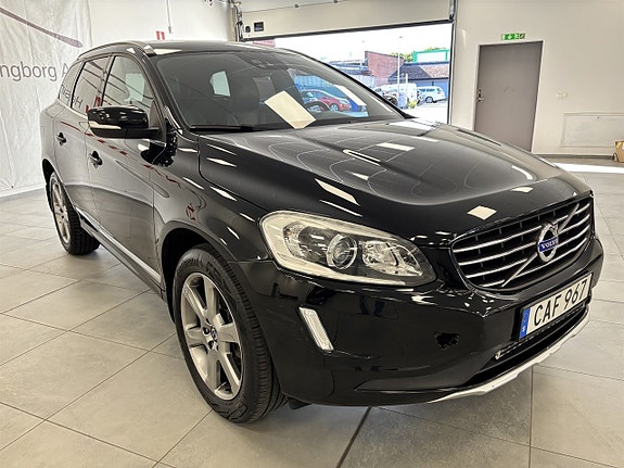 Volvo XC60 2 of 9