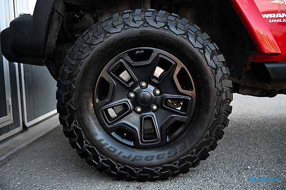 Jeep Wrangler Unlimited 21 of 26
