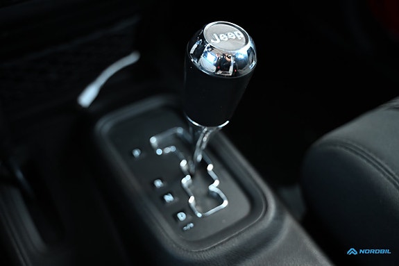 Jeep Wrangler Unlimited 11 of 26