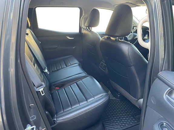 Mercedes-Benz X250 d 13 of 15
