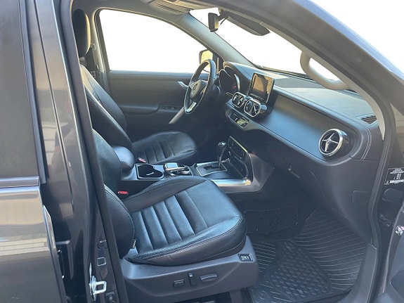 Mercedes-Benz X250 d 11 of 15