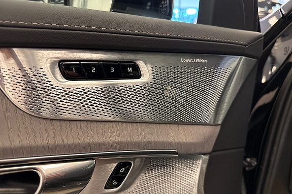 Volvo XC90 21 of 22