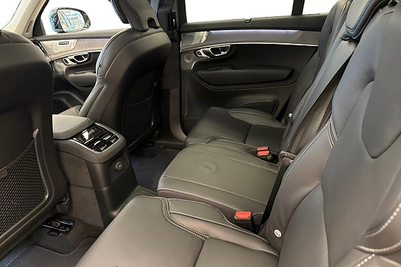 Volvo XC90 13 of 22