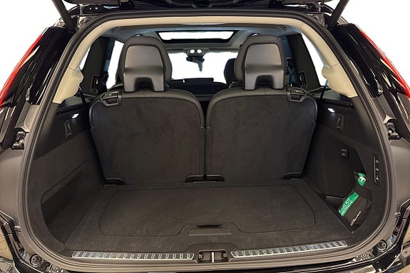 Volvo XC90 12 of 22