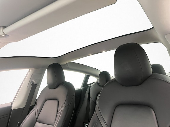 Tesla Model 3 14 of 28