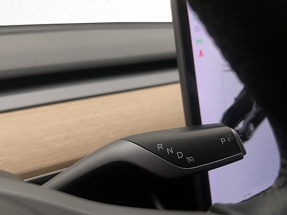 Tesla Model 3 15 of 28