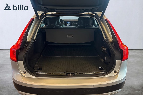 Volvo V90 Cross Country 12 of 23