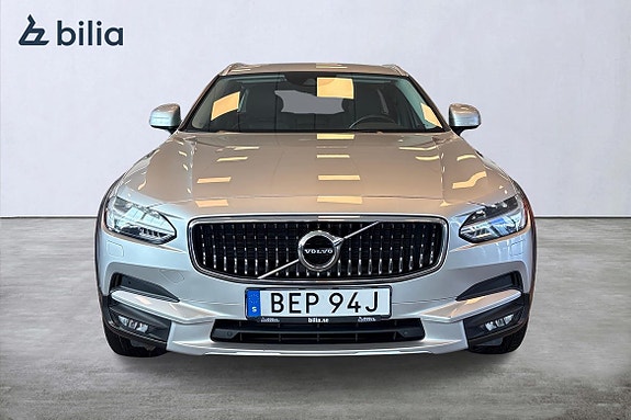 Volvo V90 Cross Country 6 of 23