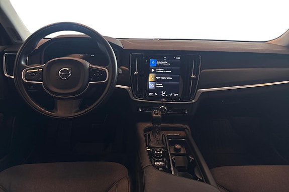 Volvo V90 Cross Country 10 of 23