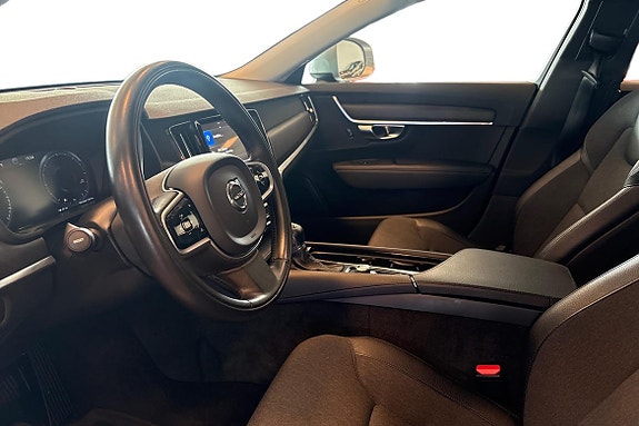 Volvo V90 Cross Country 14 of 23