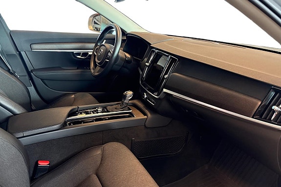 Volvo V90 Cross Country 7 of 23