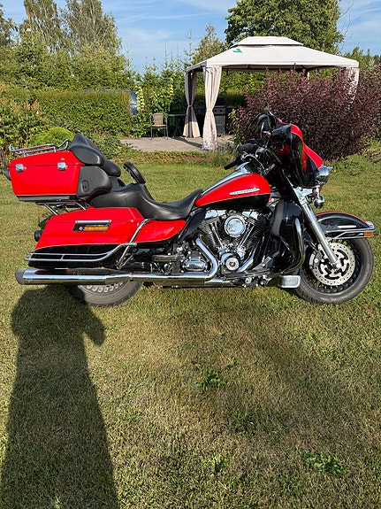 Harley-Davidson Electra Glide Ultra Limited 4 of 18