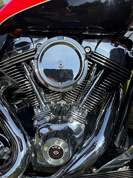 Harley-Davidson Electra Glide Ultra Limited 6 of 18