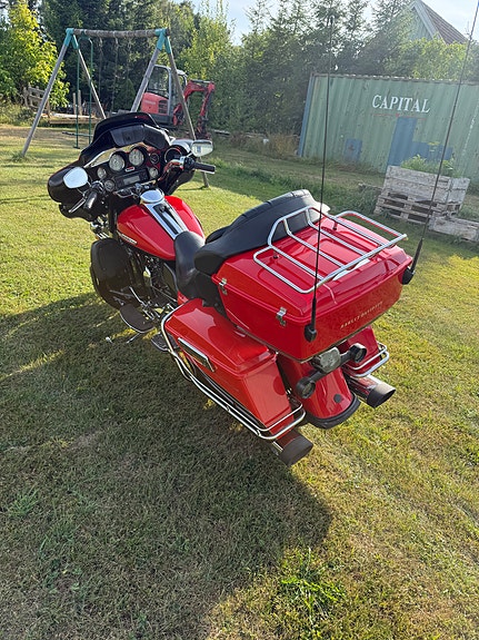 Harley-Davidson Electra Glide Ultra Limited 11 of 18