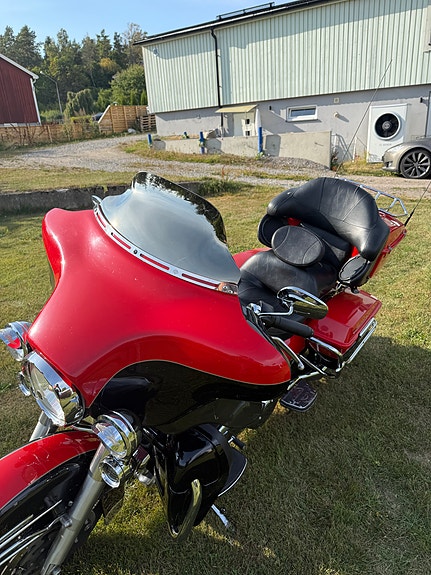 Harley-Davidson Electra Glide Ultra Limited 15 of 18